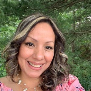 Meet your Posher, Paola